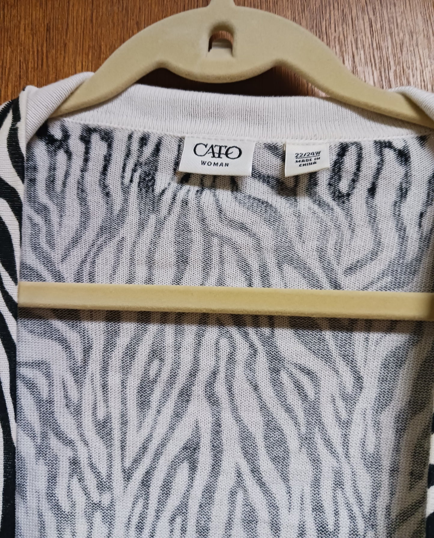 Cato Short Sleeve Animal Print Cardigan Sweater Size 22/24W