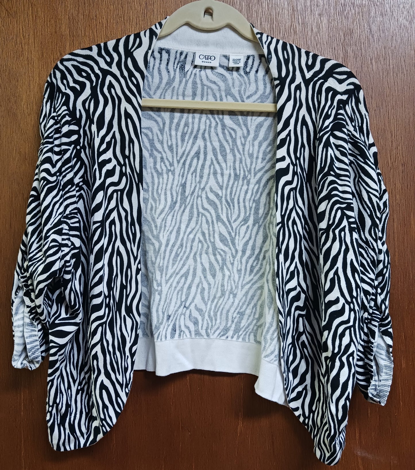 Cato Short Sleeve Animal Print Cardigan Sweater Size 22/24W