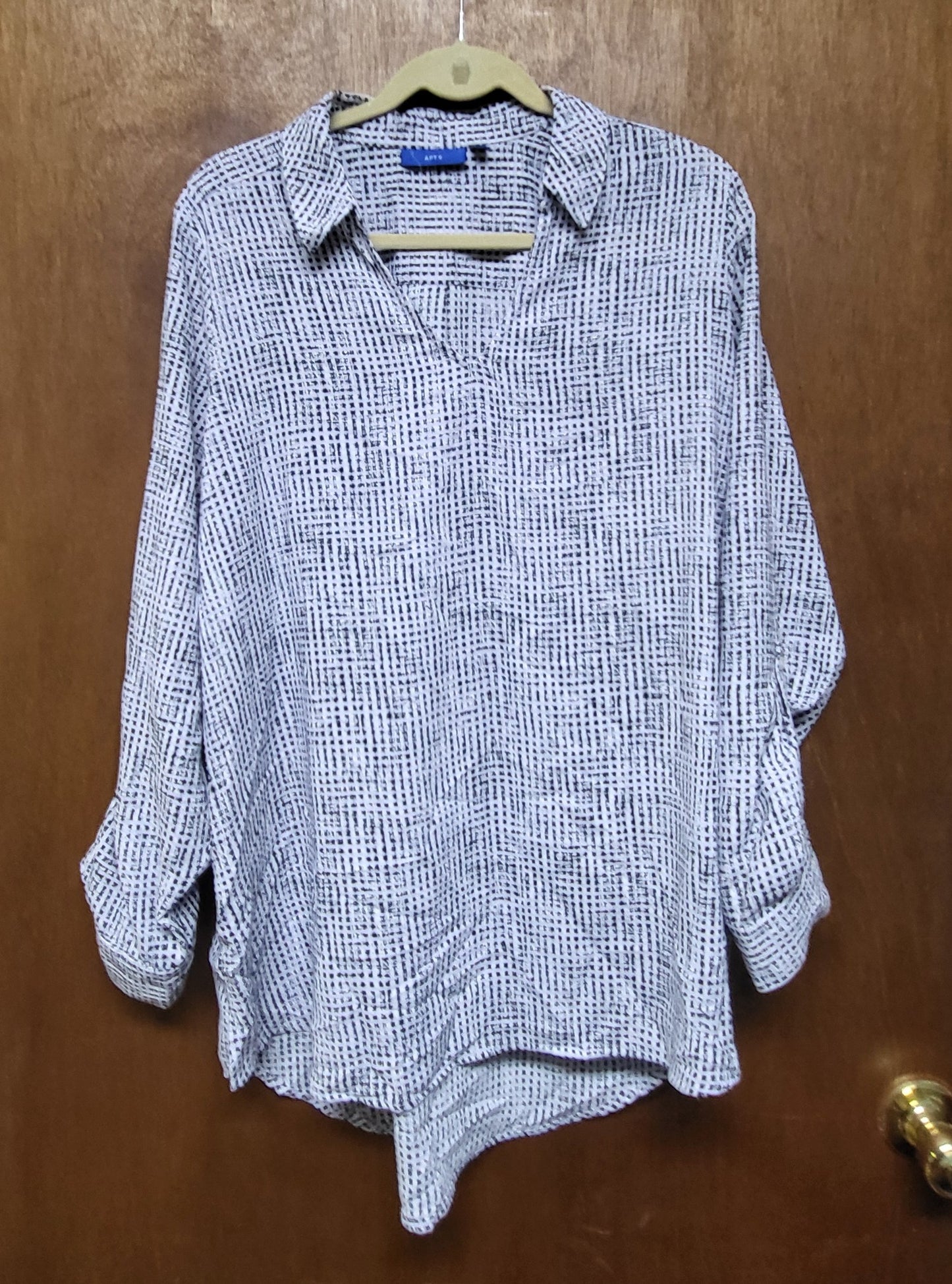 Apt 9 Black, Purple, and White Woman's Top XXL