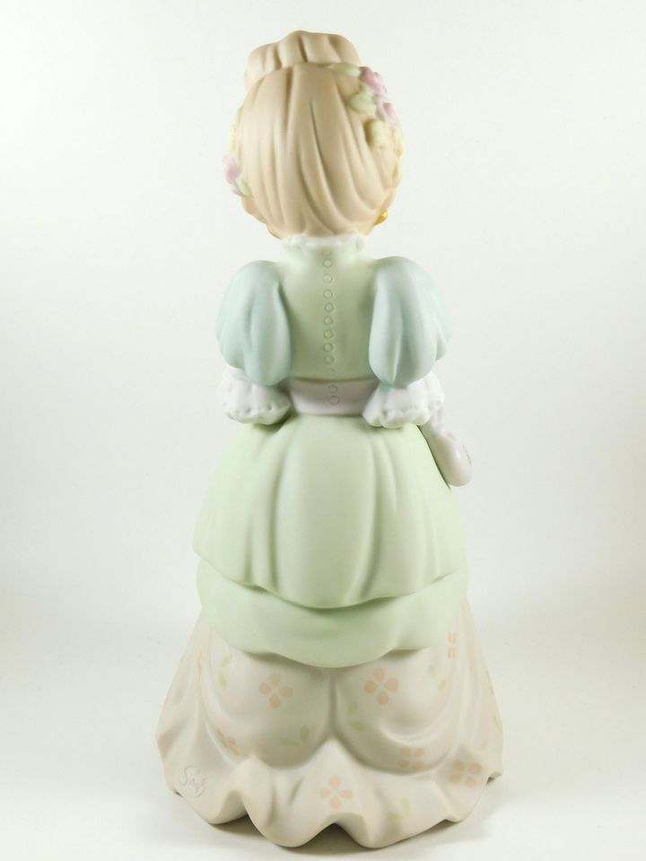 Precious Moments Charity Begins In The Heart Enesco Figurine 307009