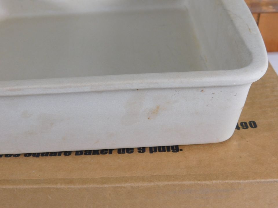 Pampered Chef 9" Square Baker with Box