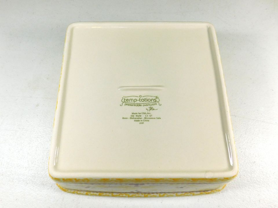 Temp-tations 1.5 QT and 2.0 QT Dishes with Holders and Trivets
