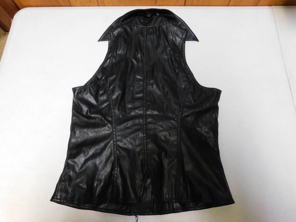 Bisou Bisou Women’s Black Faux Leather Vest Size Med New