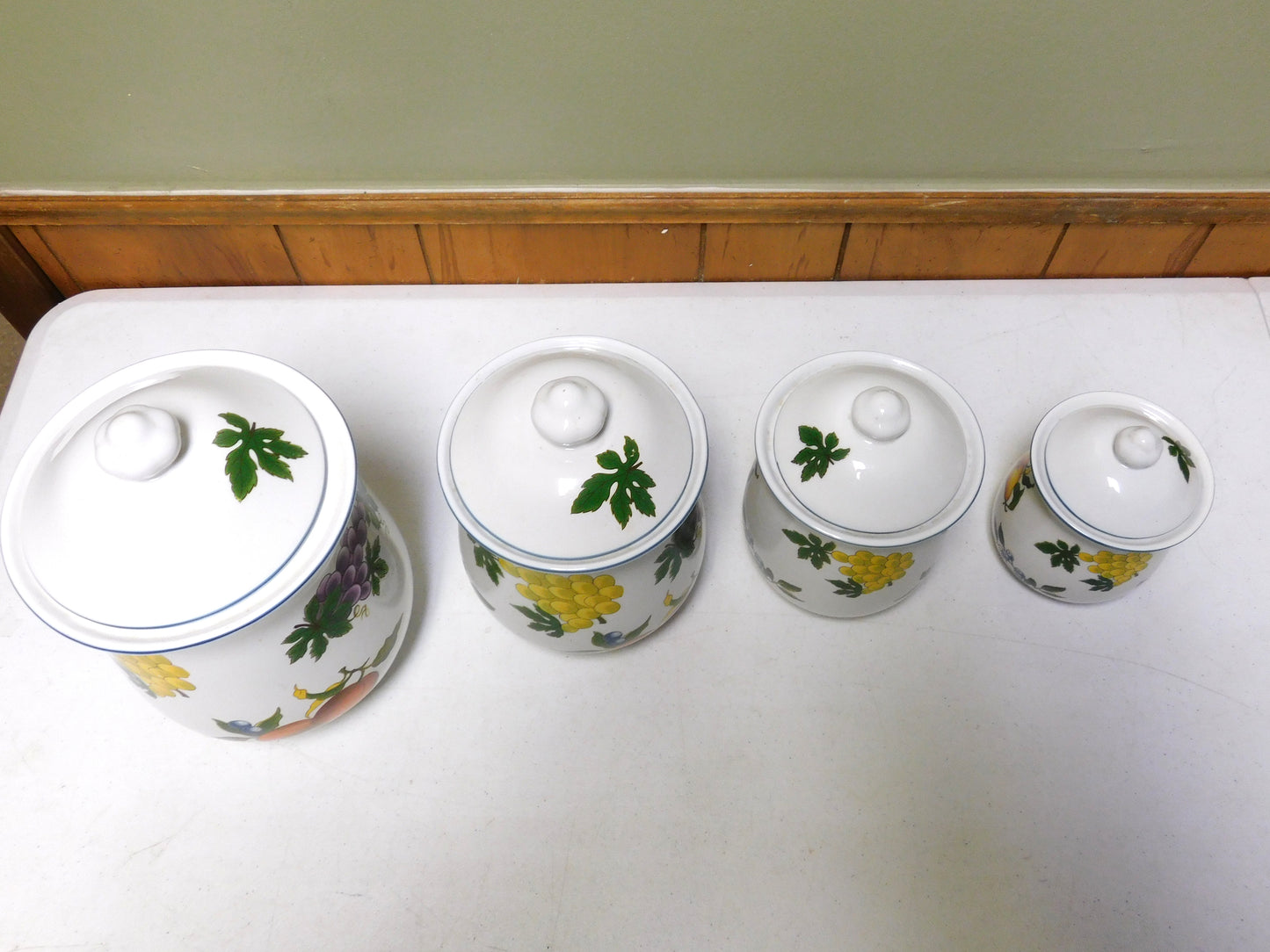 Essence Tabletops Unlimited Cannister Set