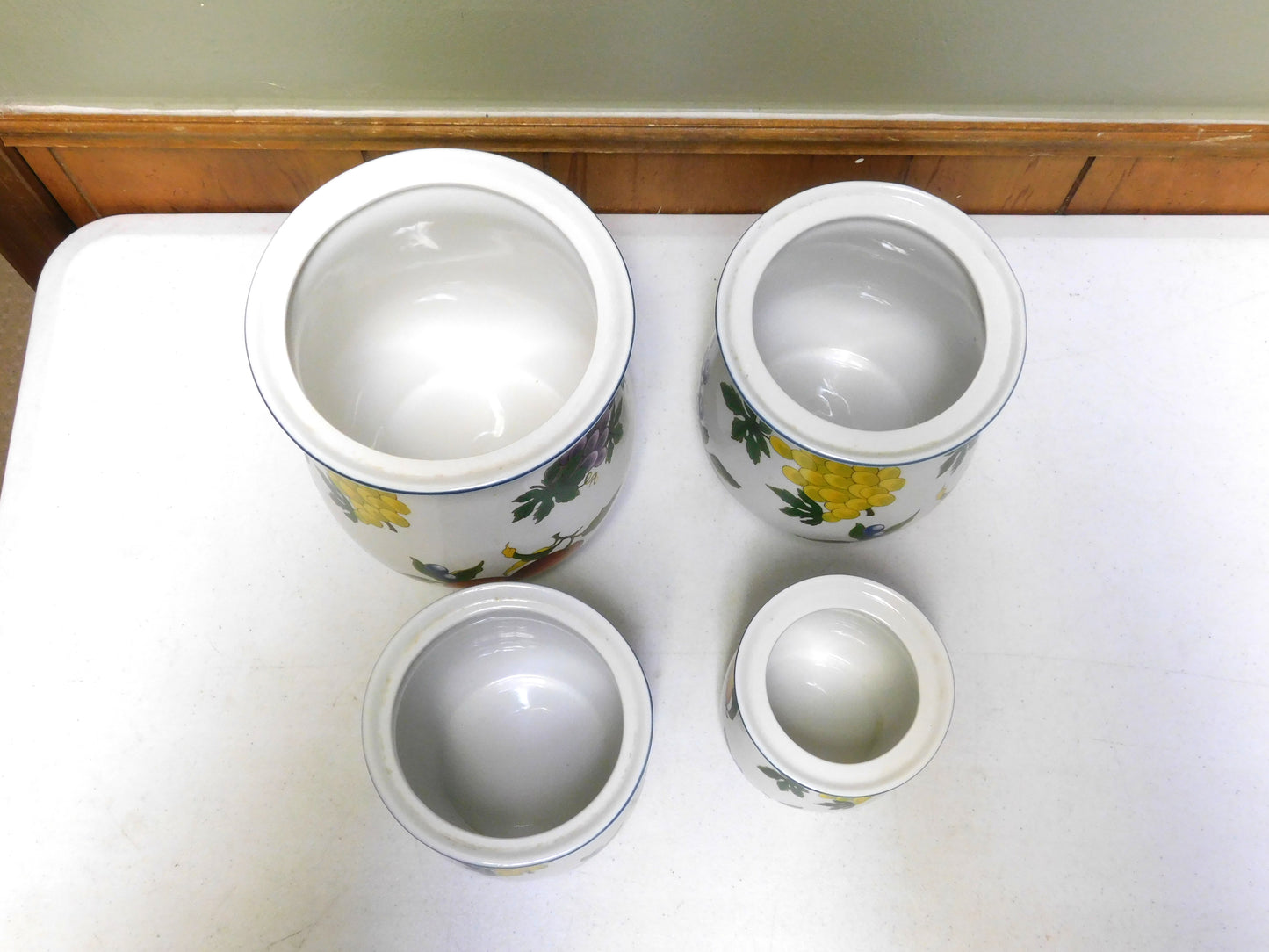 Essence Tabletops Unlimited Cannister Set