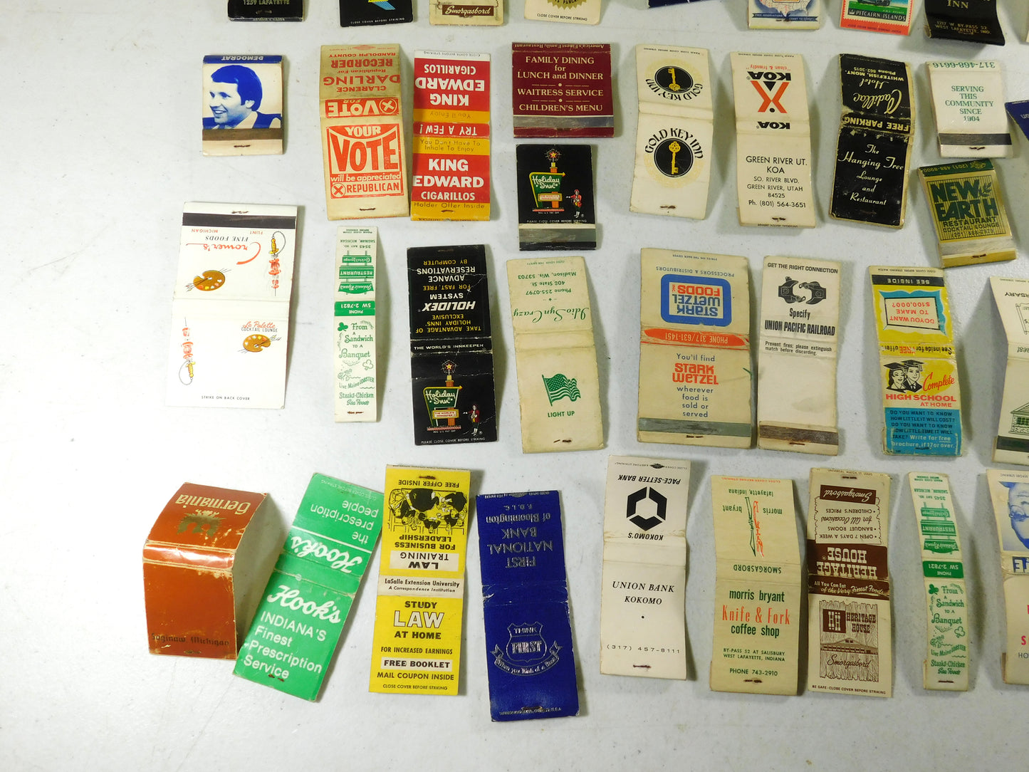 Lot of Vintage Empty Matchbooks Advertisements