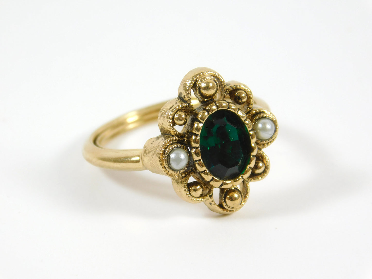 Avon Green Gem Gold Tone Ring Size 9.5