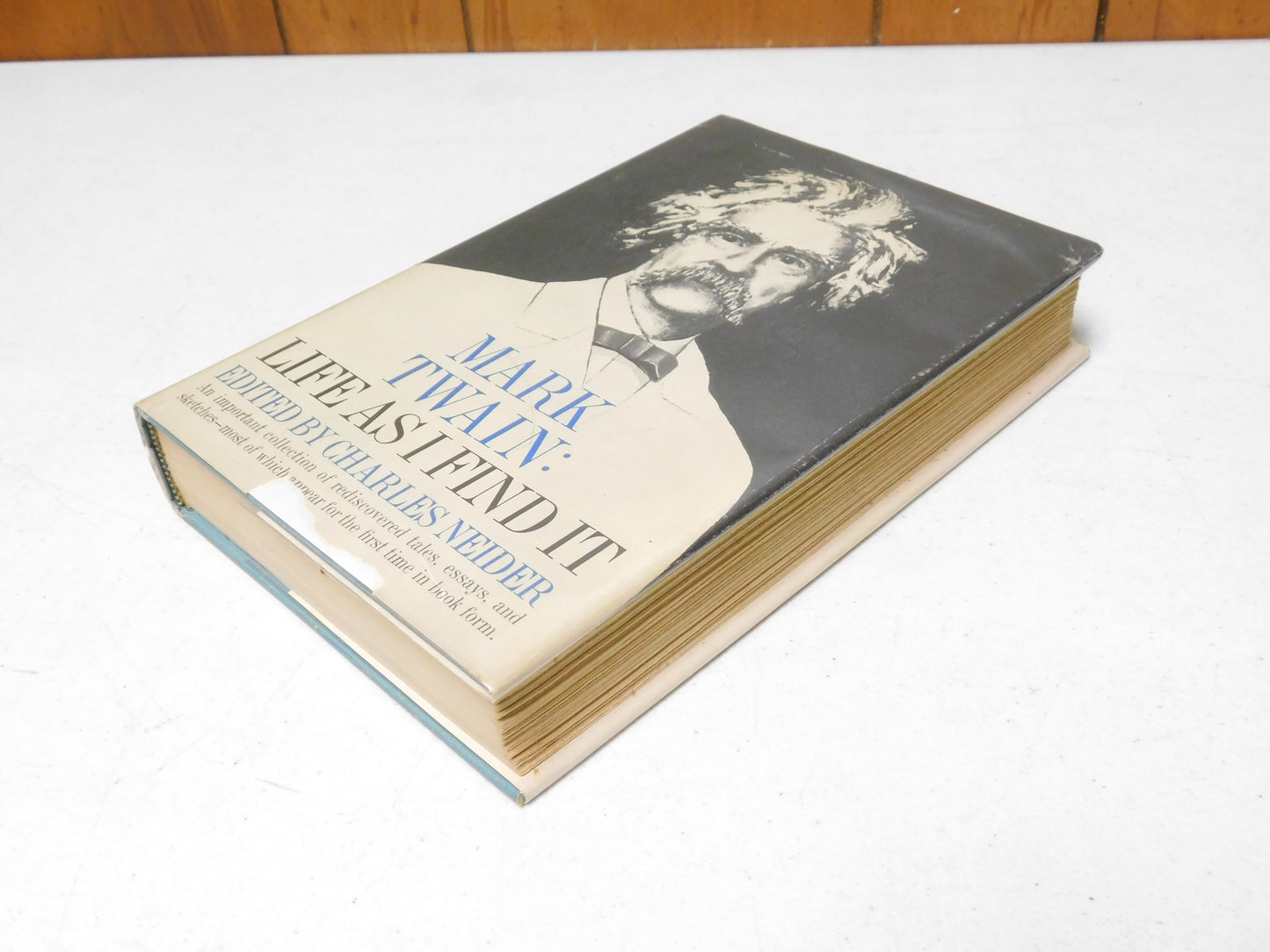 Mark Twain: Life As I Find It - Edited by Charles Neider