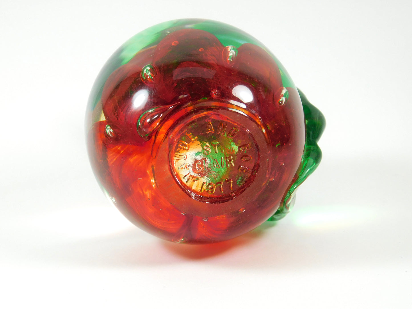 Vintage Maude and Bob 1977 St. Clair Red and Green Apple Paperweight