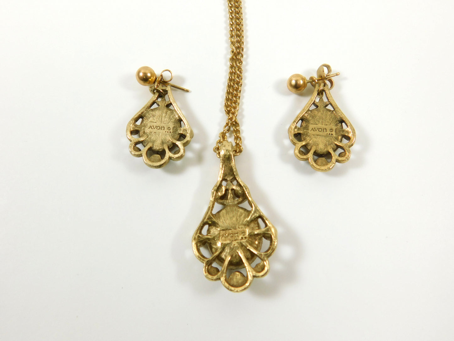 Avon Victorian Style Earrings and Necklace Set