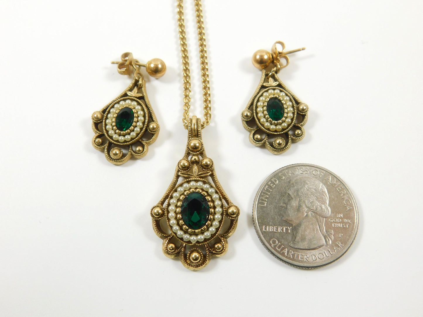 Avon Victorian Style Earrings and Necklace Set