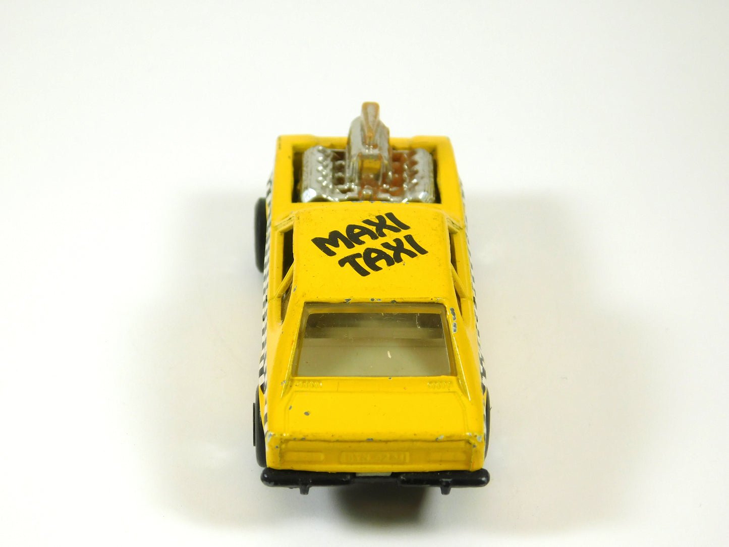 Vintage 1973 Matchbox Yellow Maxi Taxi Car