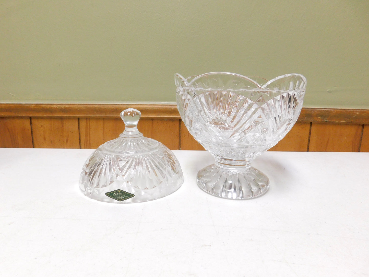 Shannon Crystal Designs of Ireland 24% Lead Crystal Covered Candy Dish with Lid