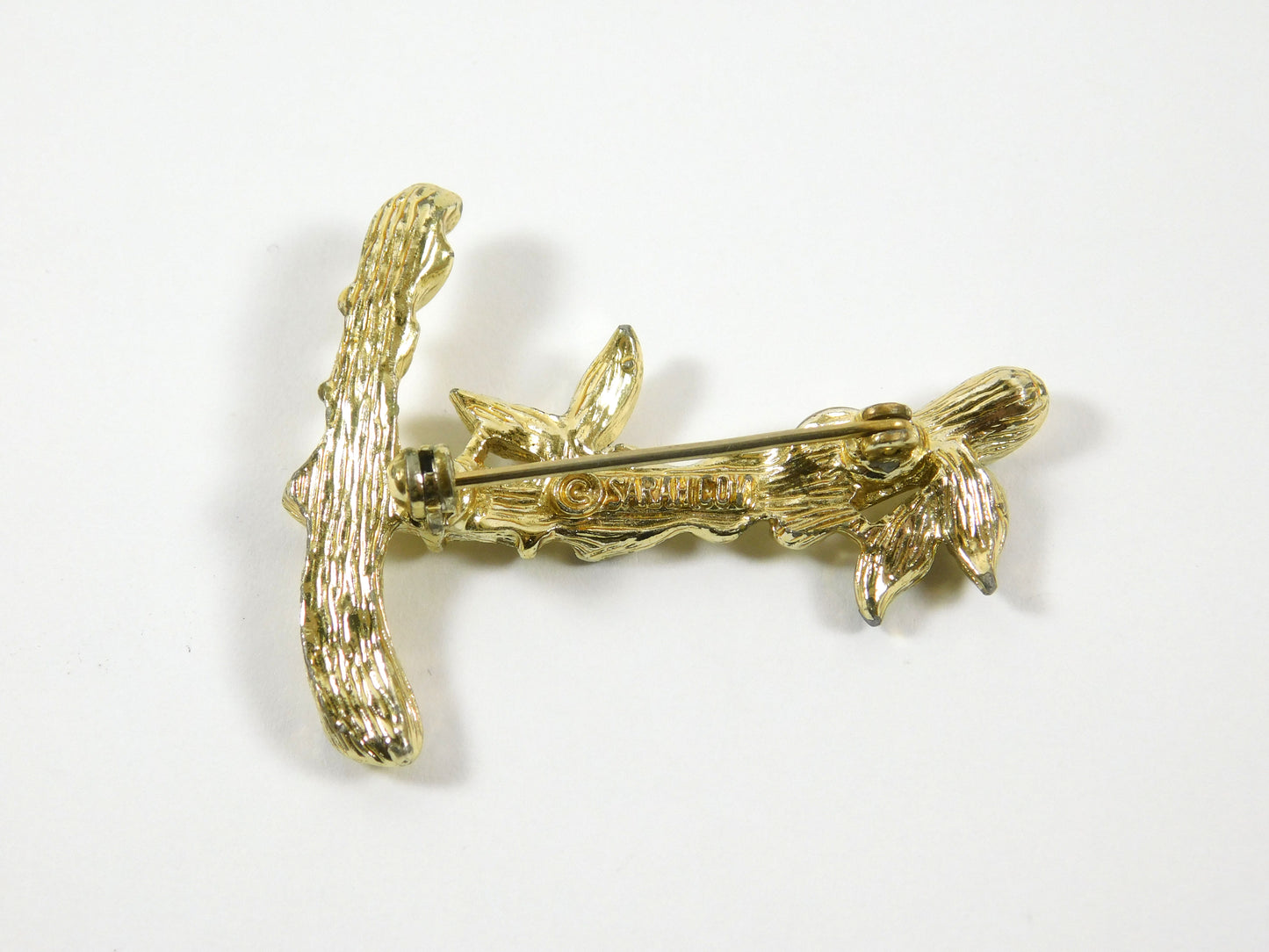 Vintage Sarah Coventry Gold Tone Bamboo Branch "T" Shaped Lapel Pin Brooch