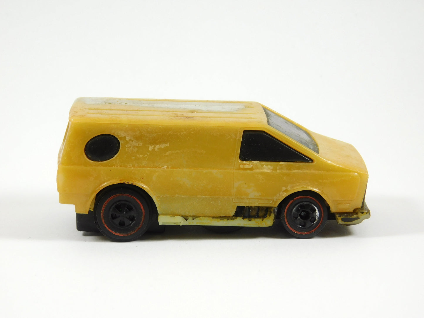 Vintage 1969 Hot Wheels Sizzlers Van Redline Untested For Parts or Repair