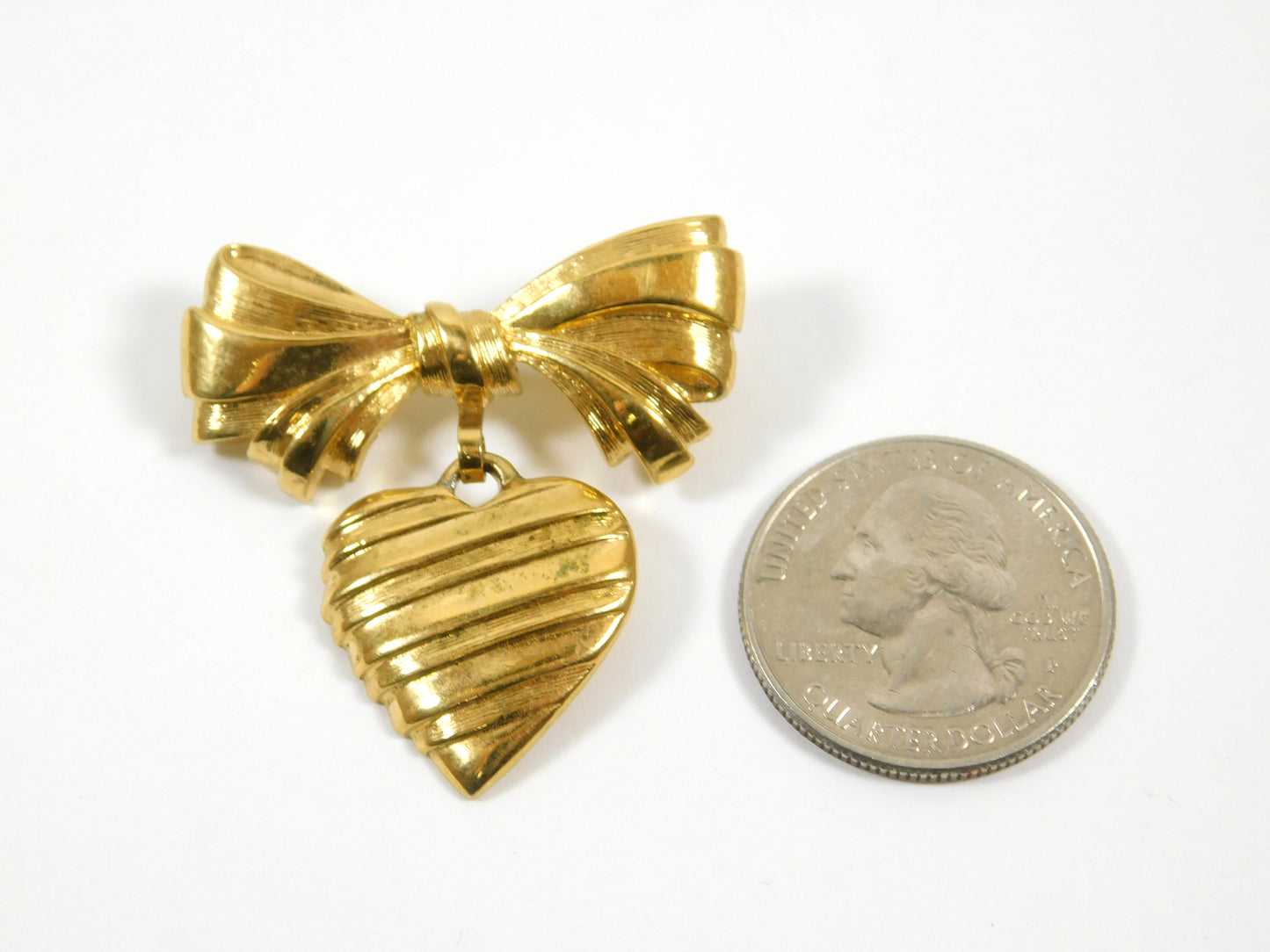 Vintage Avon Gold Tone "I Love You Mother" Ribbon Bow and Heart Lapel Pin Brooch