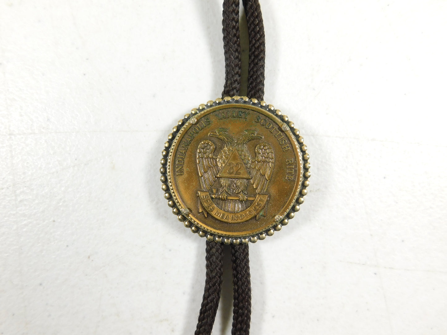 Vintage Indianapolis Valley Scottish Rite Medallion Coin Token Bolo Tie