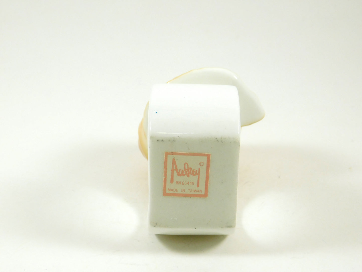 Set of 6 Audrey Seashell Napkin Holders Rings