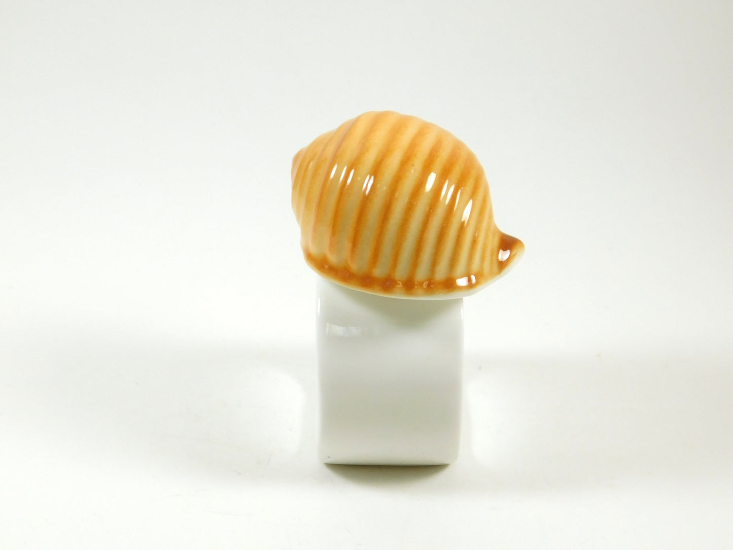 Set of 6 Audrey Seashell Napkin Holders Rings