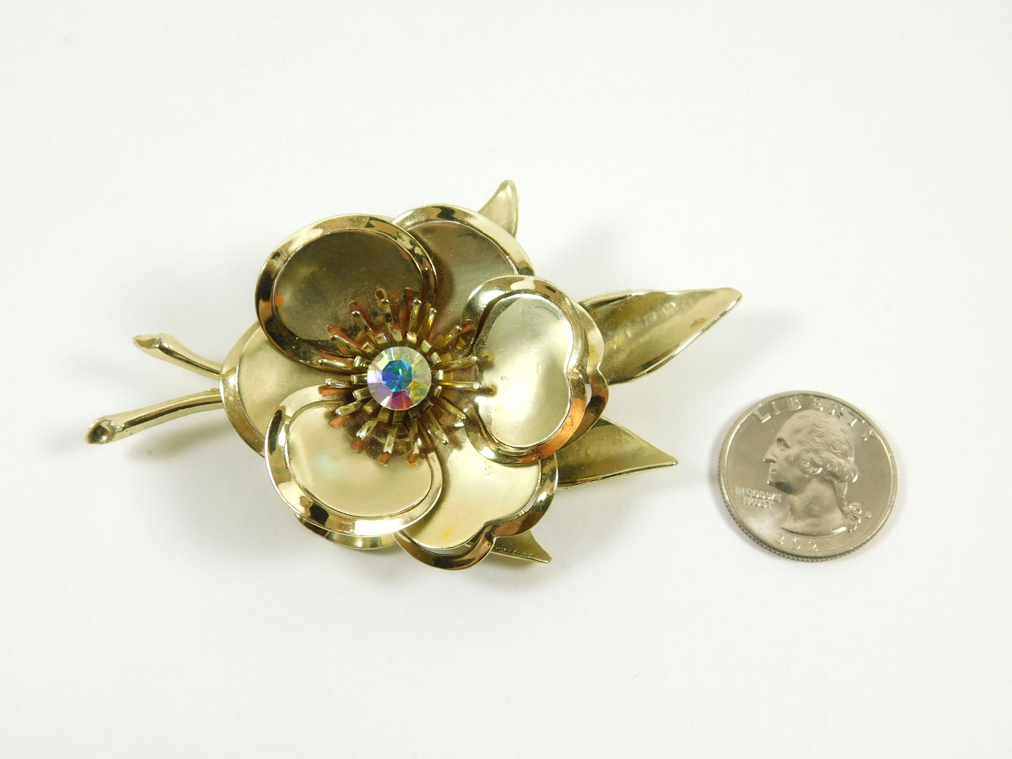 Vintage Gold Tone Flower Brooch Lapel Pin