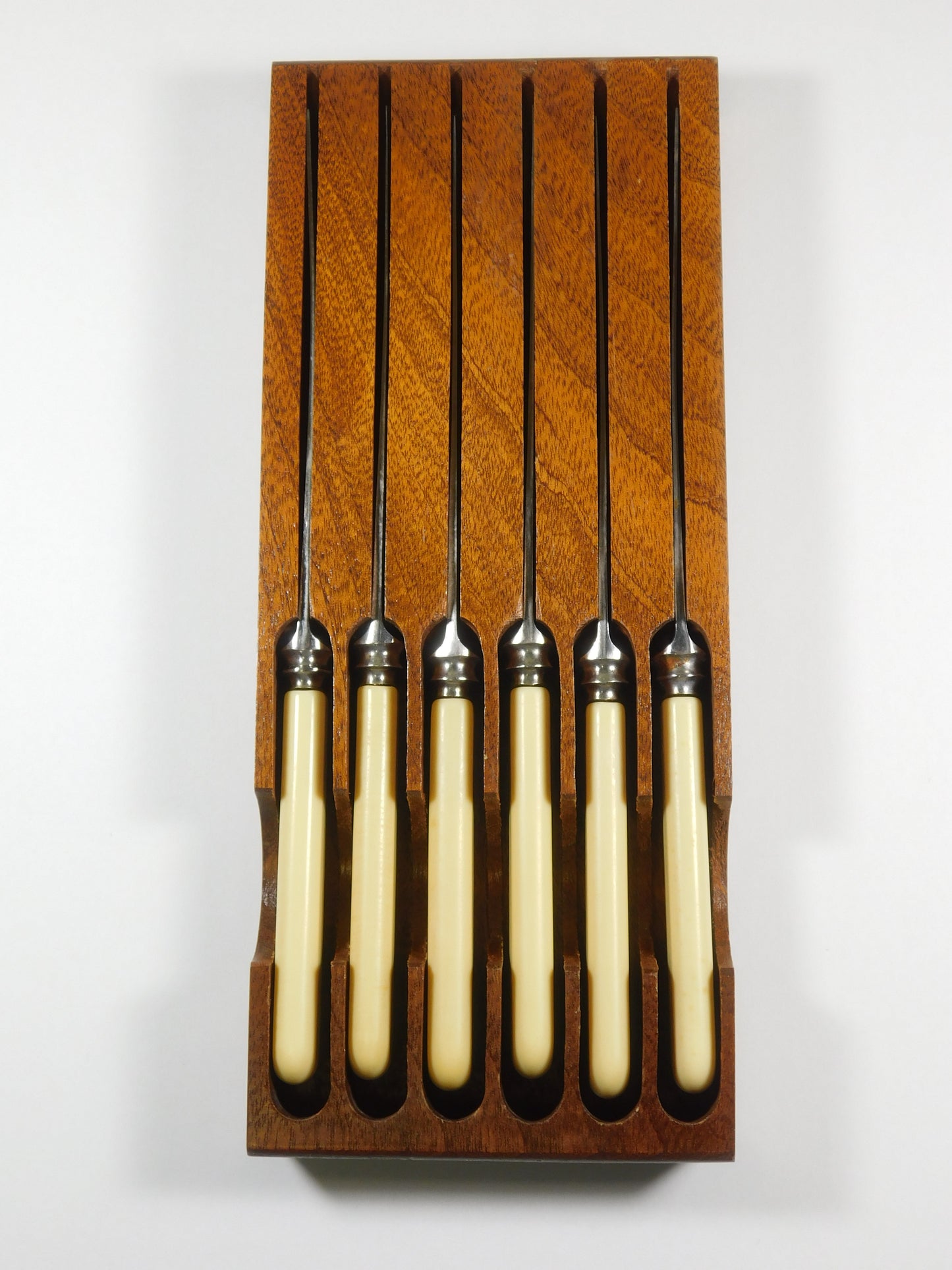6 Vintage Sheffield Saw-Tooth Serrated Steak Knives with Box