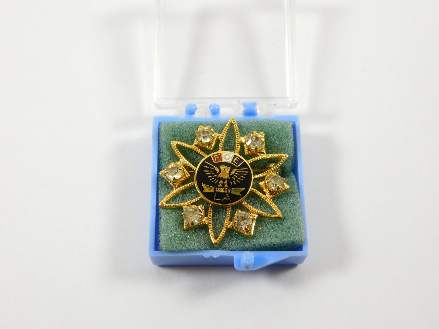Vintage Gold Tone FOE Fraternity Order of Eagles LA Pin
