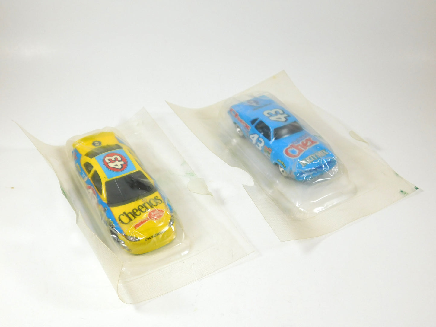 2 Hot Wheels Cereal Cars Chex Party Mix and Cheerios