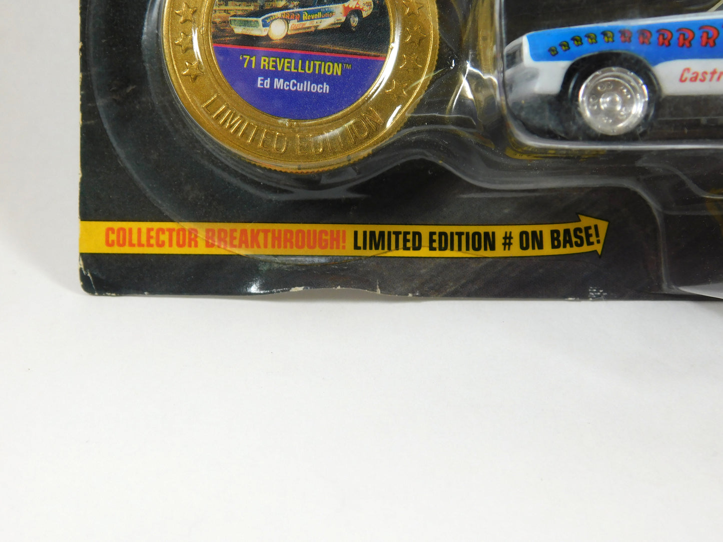 Johnny Lightning Dragsters USA '71 Revellution Ed McCulloch Gold and White Car