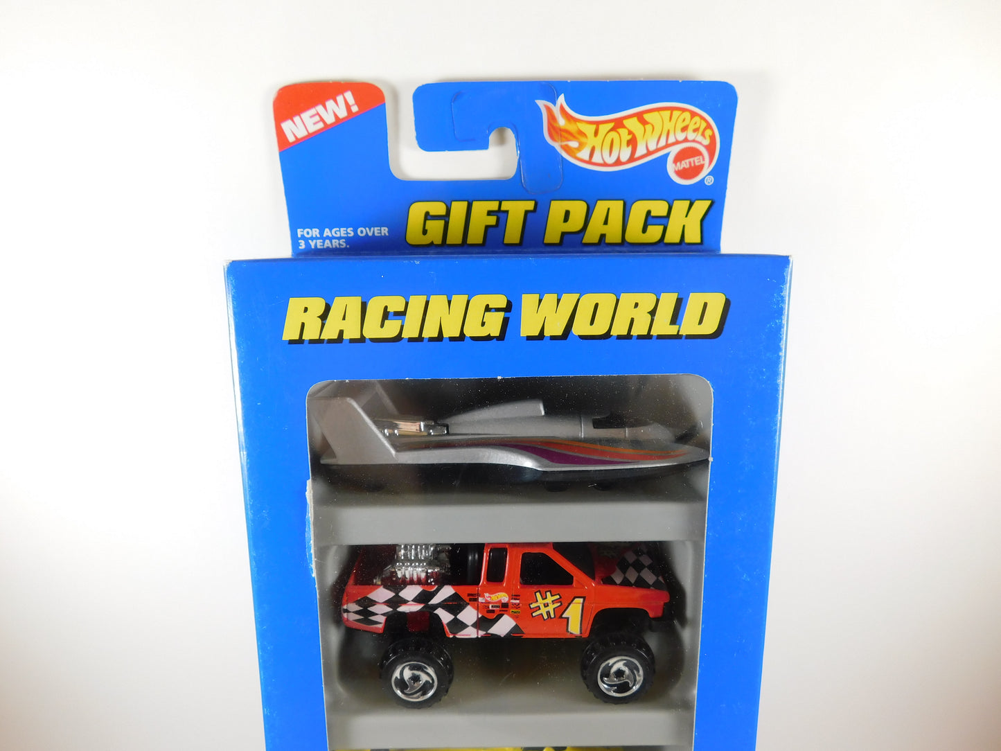 Hot Wheels Racing World Gift Pack