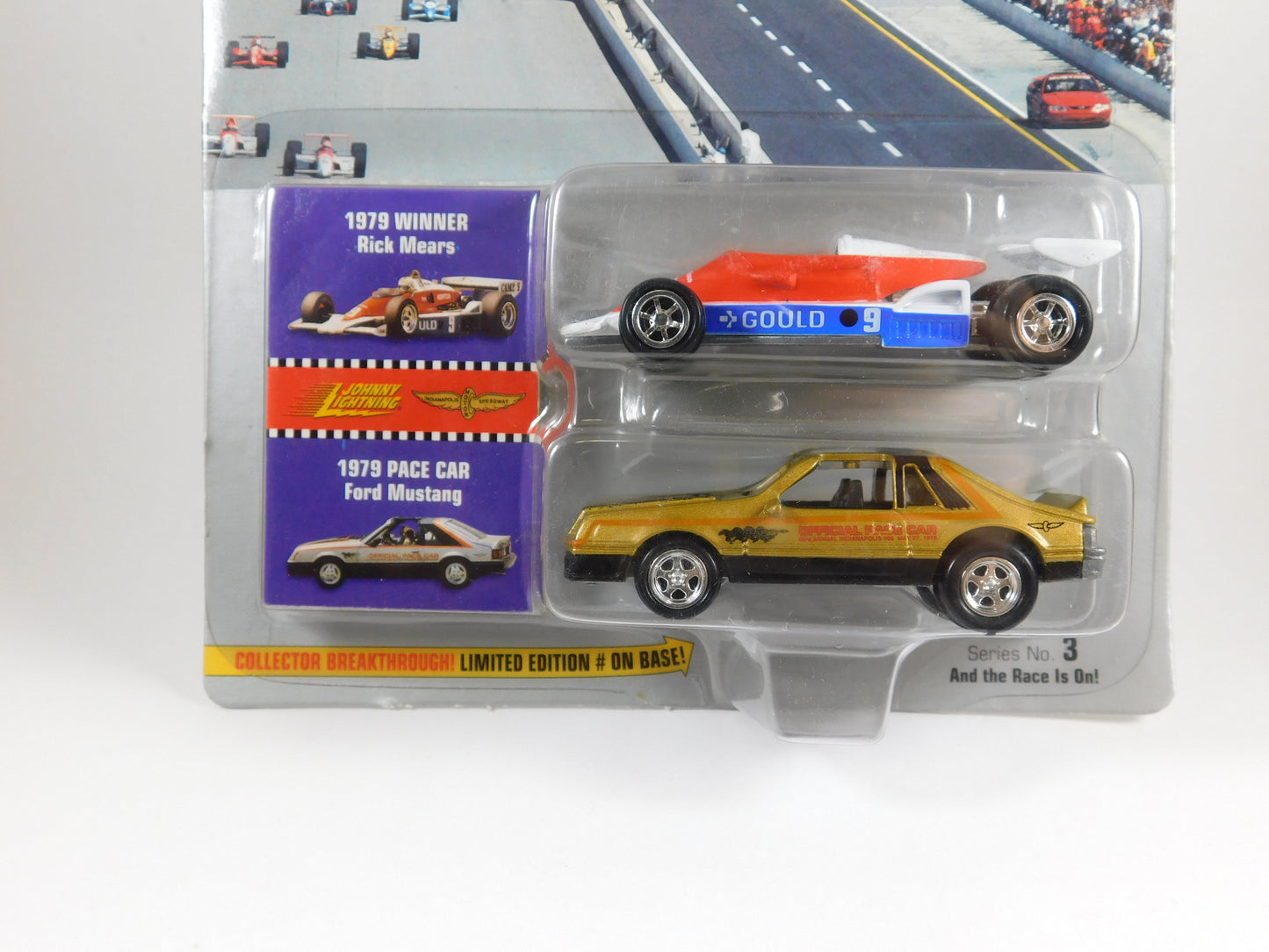 Johnny Lightning Indy 500 1979 Winner Rick Mears Indy Car and Gold Pace Car