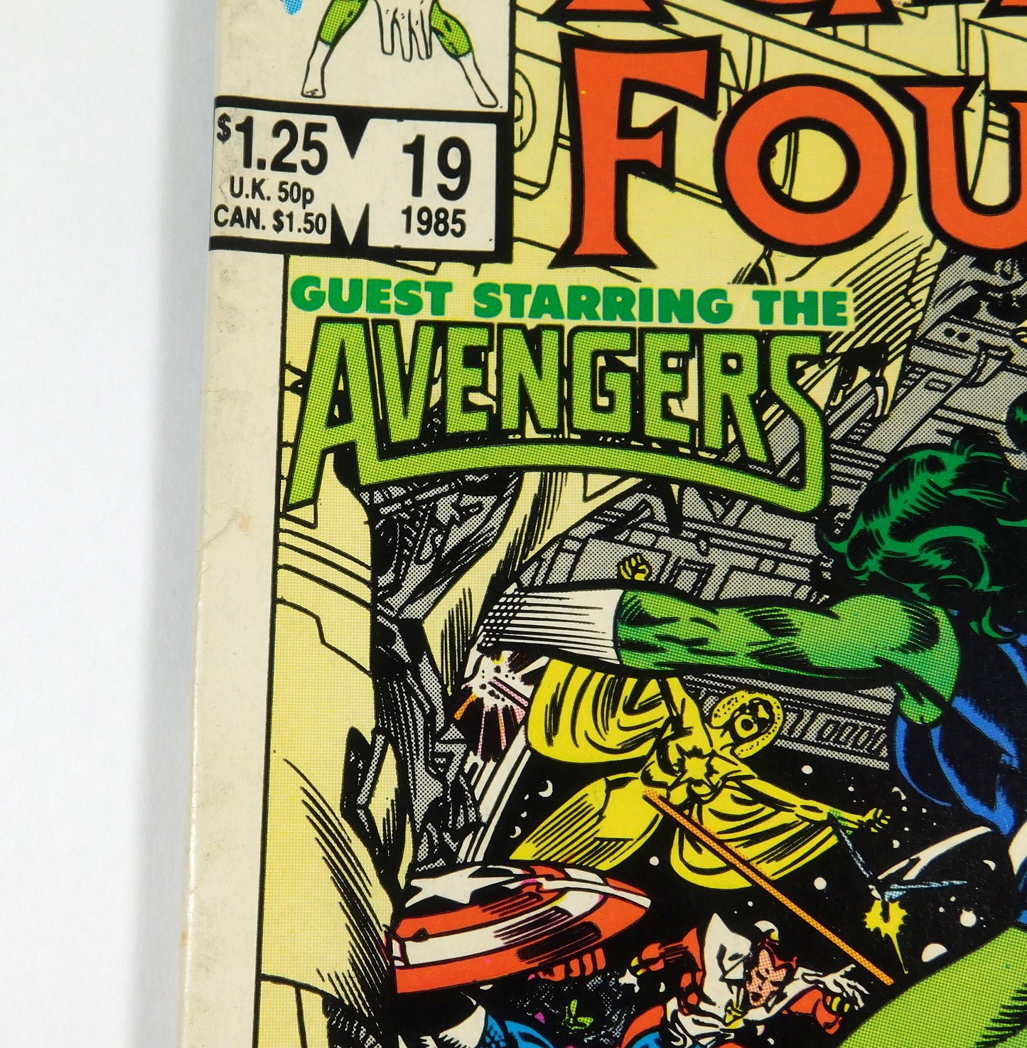 Vintage 1985 Marvel Fantasic Four #19 Guest Starring the Avengers Comic Book
