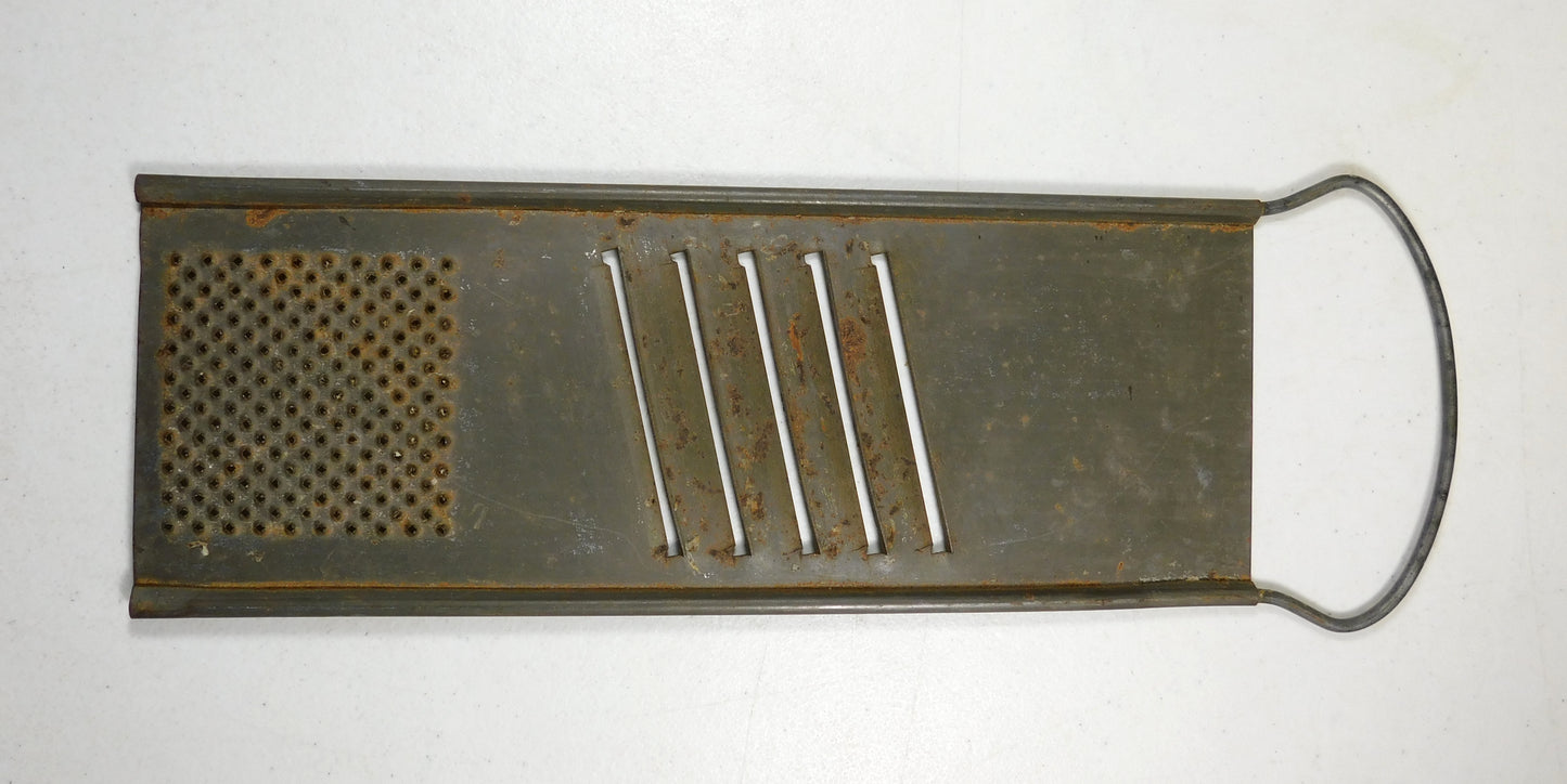 Vintage Bluffton Metal Rapid Slaw and Vegetable Cutter