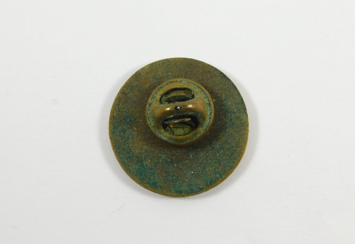 Vintage 1977 Knightstown Home Round Lapel Pin