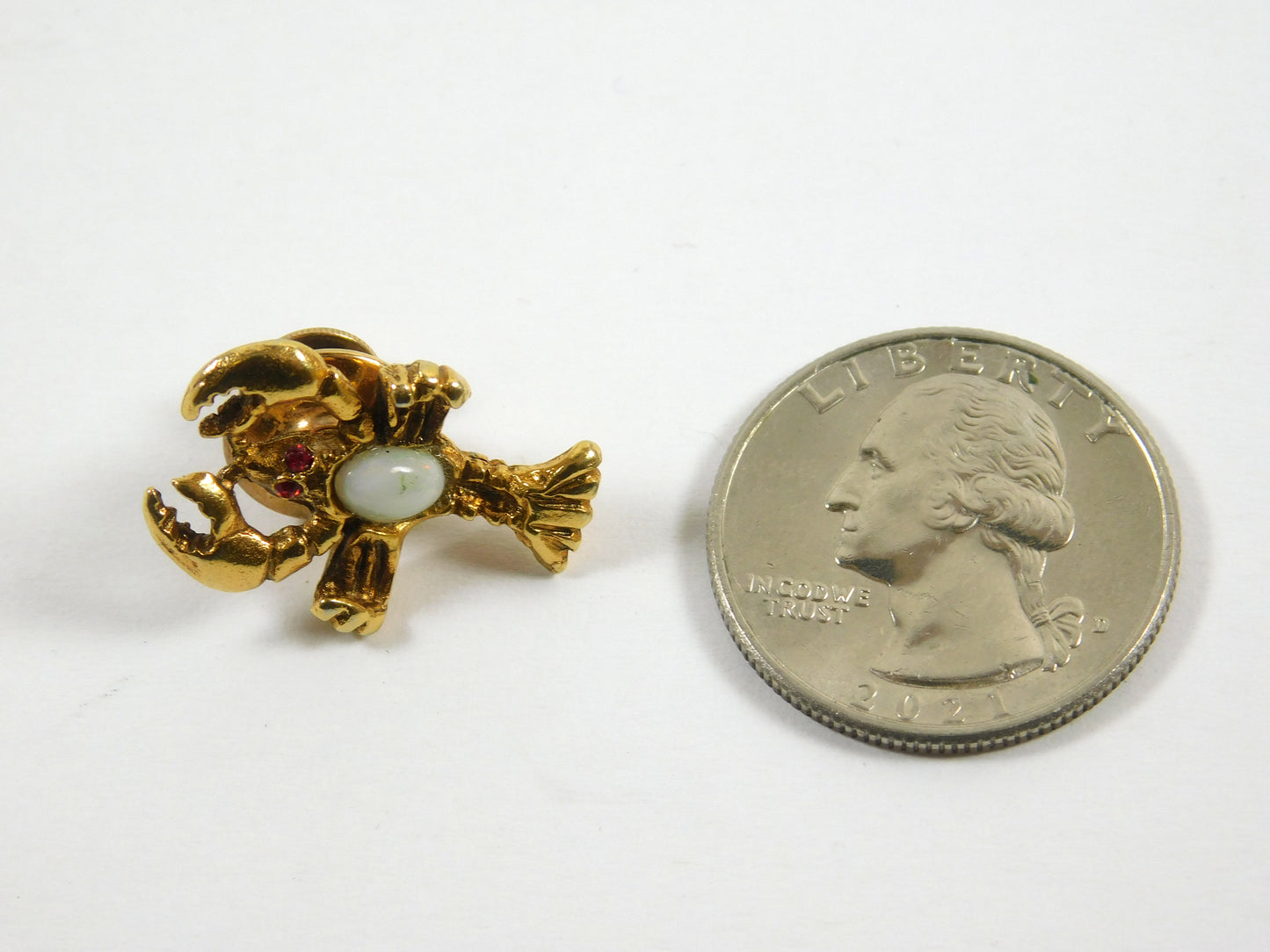Vintage Gold Tone Lobster Lapel Pin