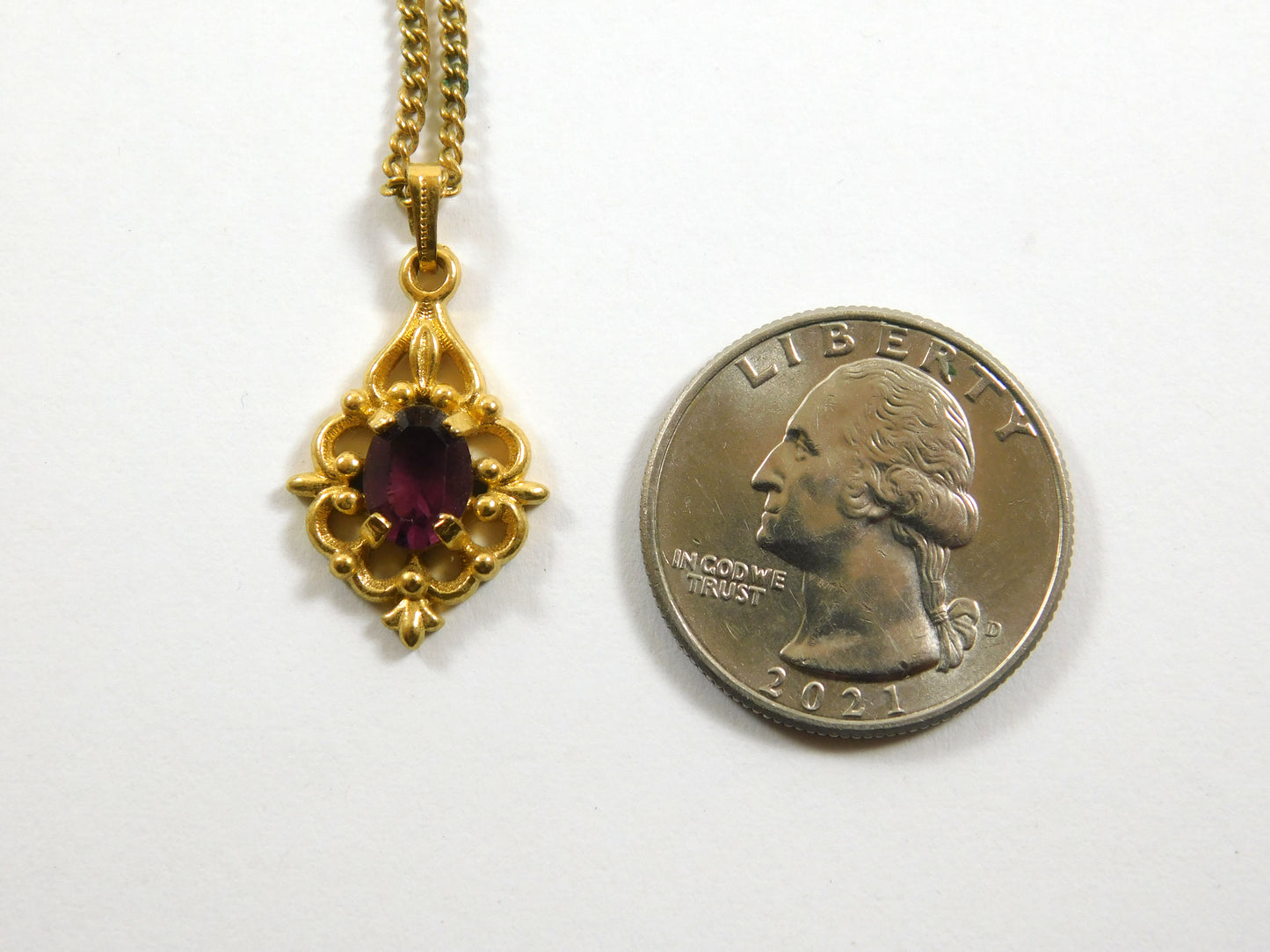 Vintage Avon Gold Tone Purple Gem Necklace
