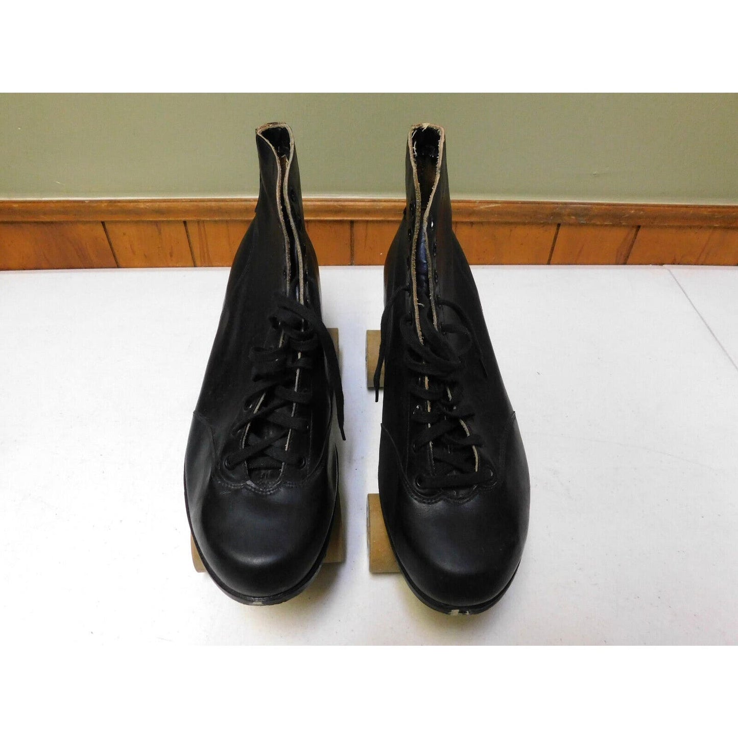 Vintage Black Roller Derby Skates Size 10 with Box