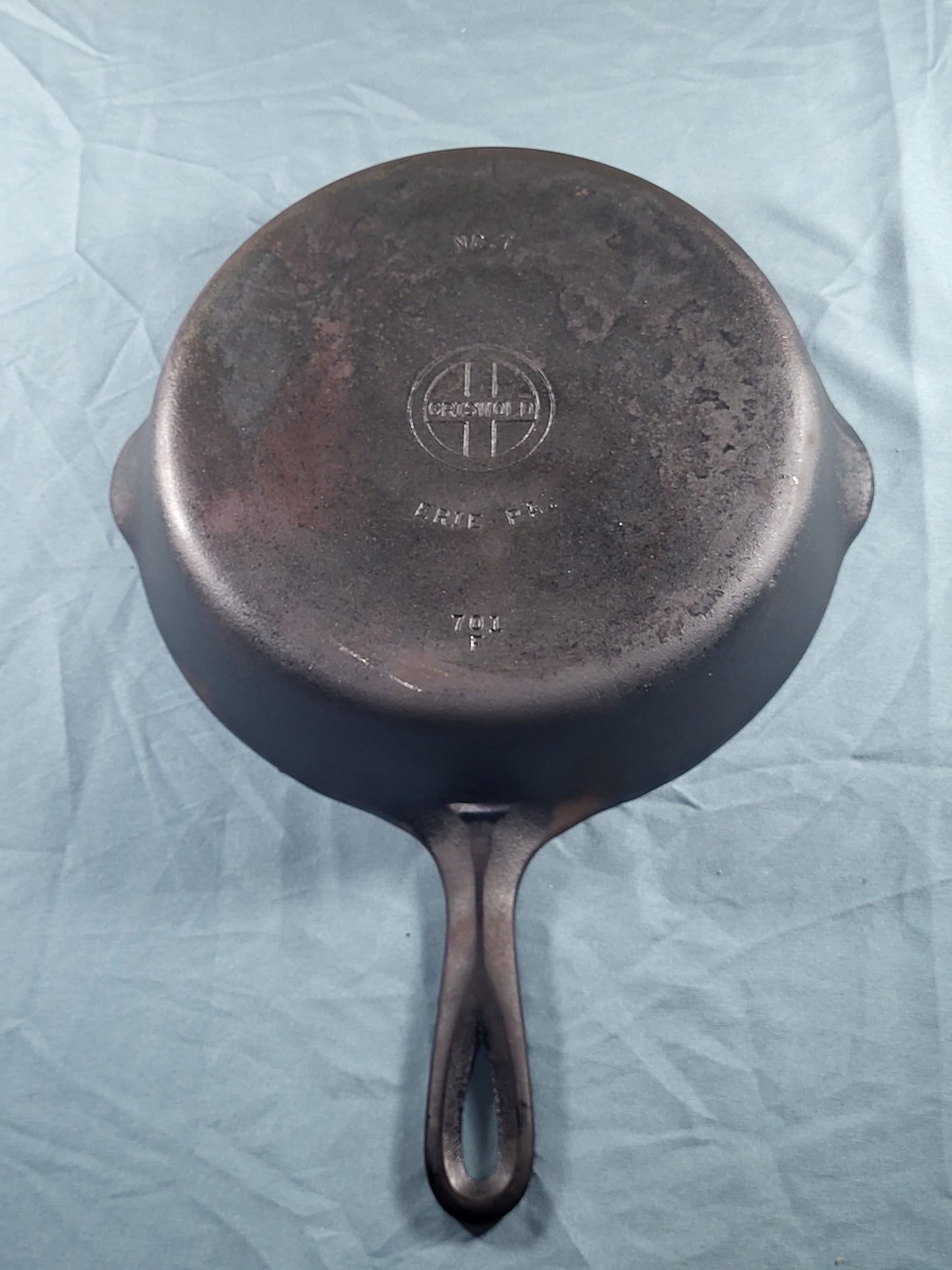 Vintage Griswold No. 7 Cast Iron Pan Skillet Erie PA 701 F