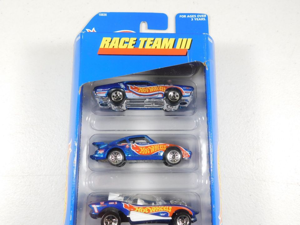 Hot Wheels Race Team III Gift Pack