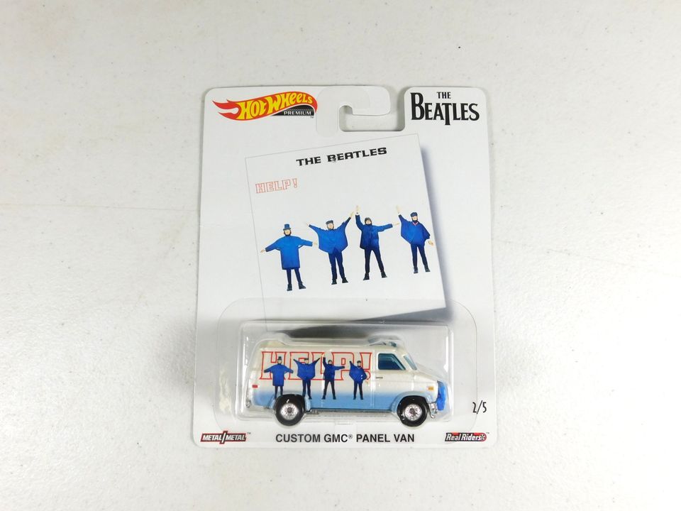 5 Hot Wheels The Beatles Car Set with Real Rider Wheels