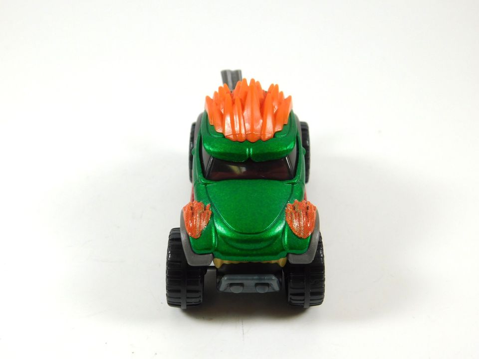 2 Hot Wheels Character Cars Street Fighter M. Bison and Blanka