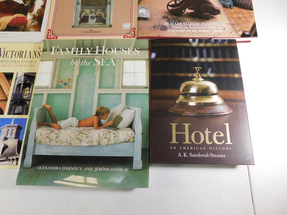 8 Books - Rustic Traditions, Victorian, Nickelodeon, Family Houses by the Sea