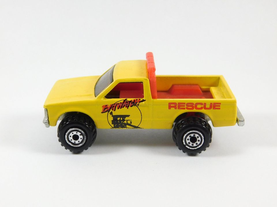 Hot Wheels Baywatch Rescue Yellow Pickup Truck