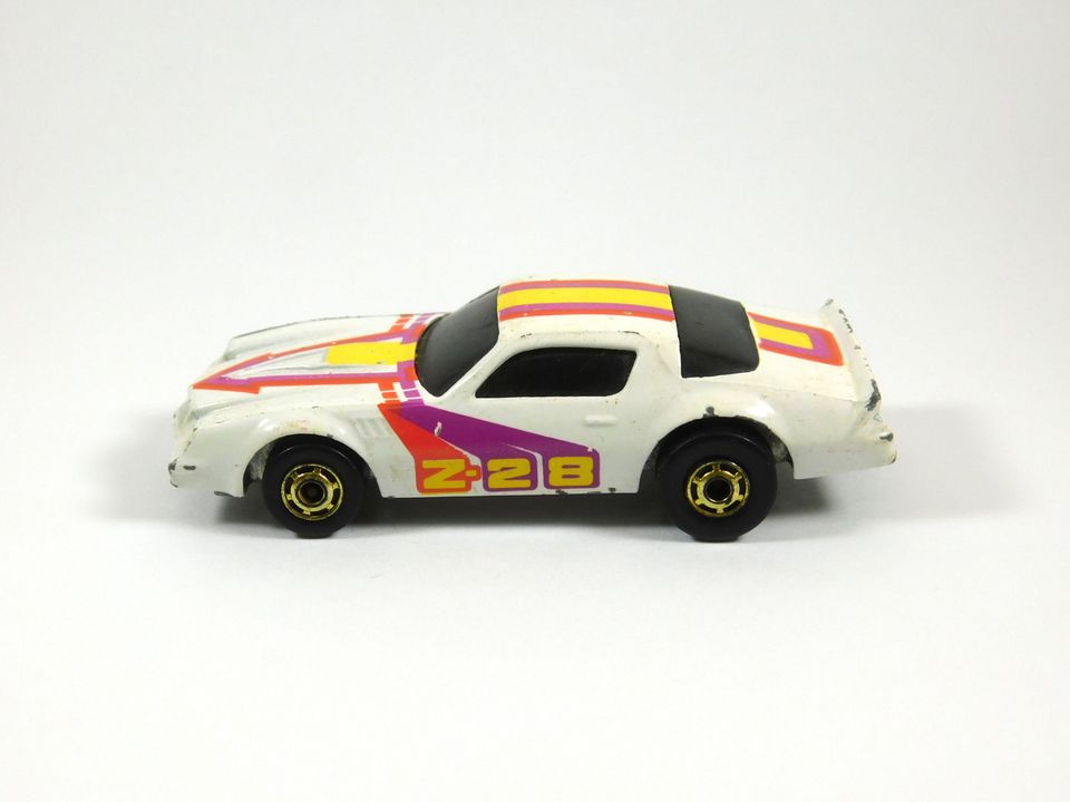 Vintage 1982 White Hot Wheels Camaro Z-28