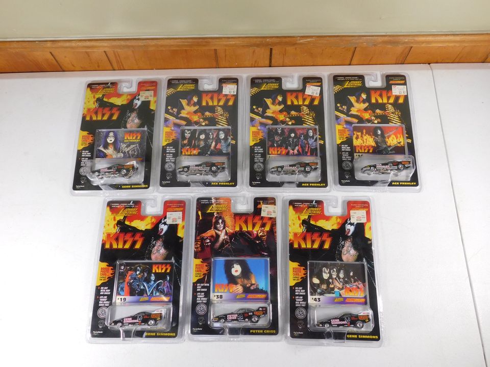 7 Johnny Lightning KISS Cars with Photo Cards #4, 11, 15, 16, 19, 38, 43