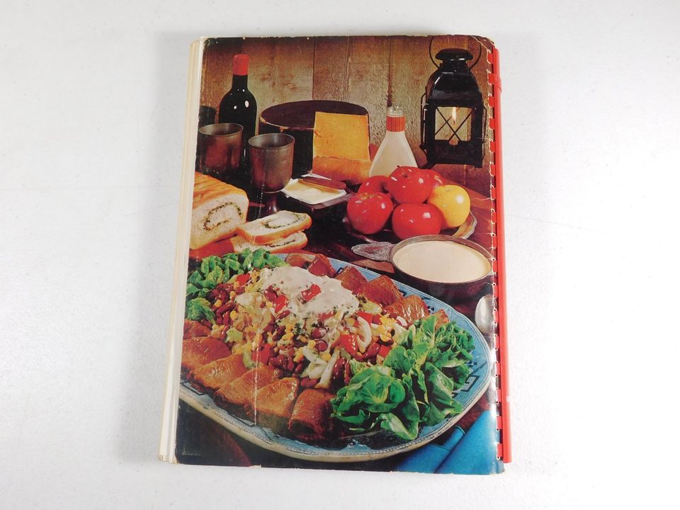 Vintage 1968 Quick & Easy Dishes Cookbook