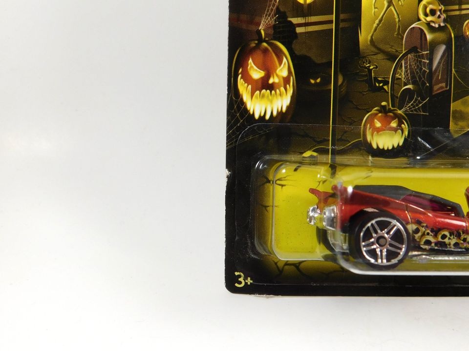 Hot Wheels Halloween Fangula Car