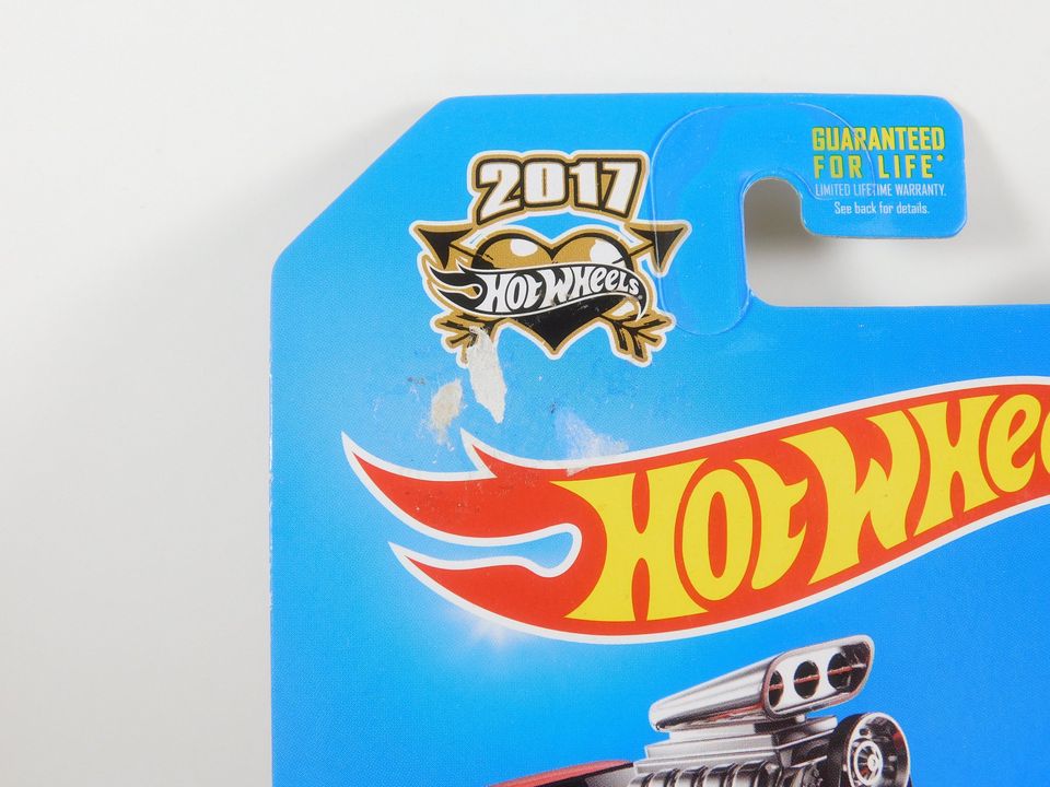 Hot Wheels Rodger Dodger Holiday Racers Valentine's Day 3/5