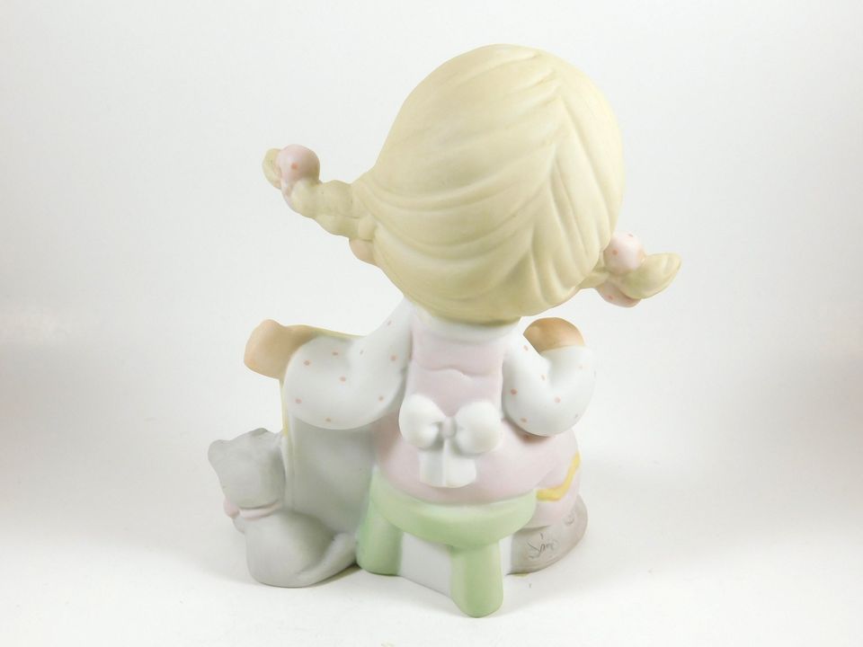 Precious Moments May Your Holidays Be So-Sew Special Enesco Figurine 4024088