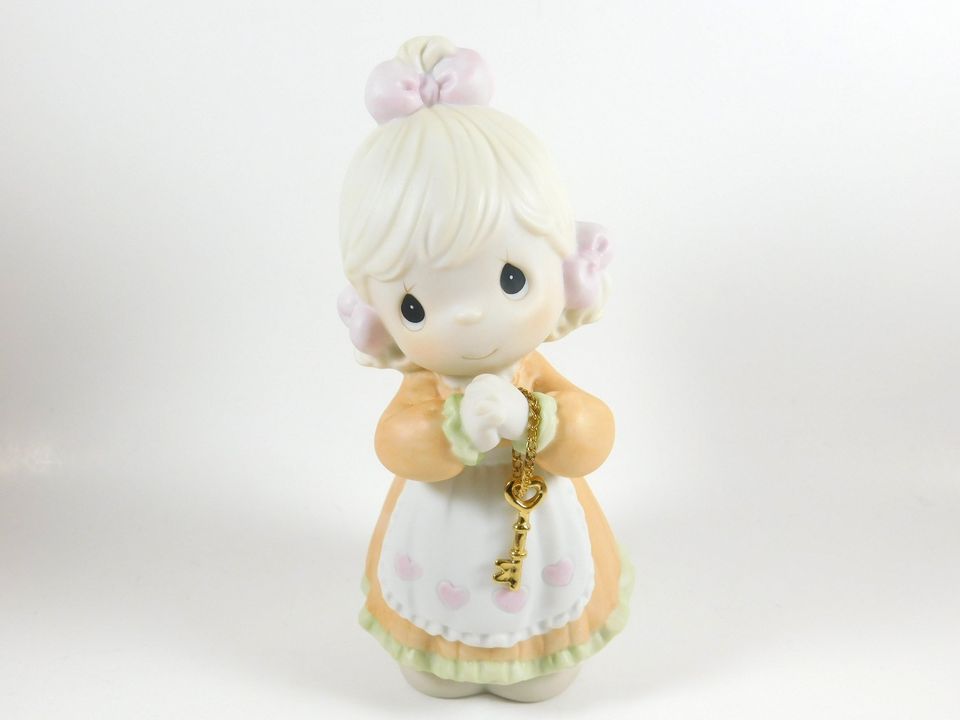 Precious Moments Love Is The Key Enesco Figurine 482242