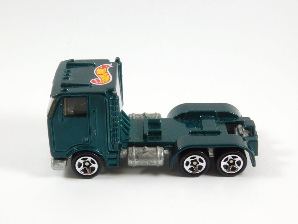 Vintage 1986 Hot Wheels Green Semi Cab